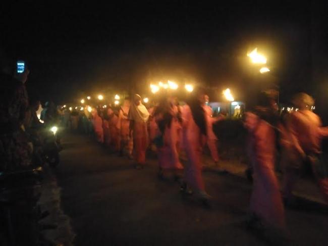 Sambut Ramadhan 1438 H, Pawai Obor Terangi Daik Lingga 